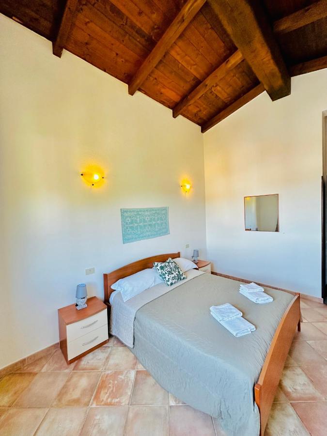 Villa Antonella Apartments オルビア エクステリア 写真